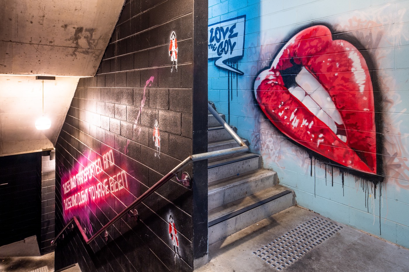 The Governor Hotel lips in stairway