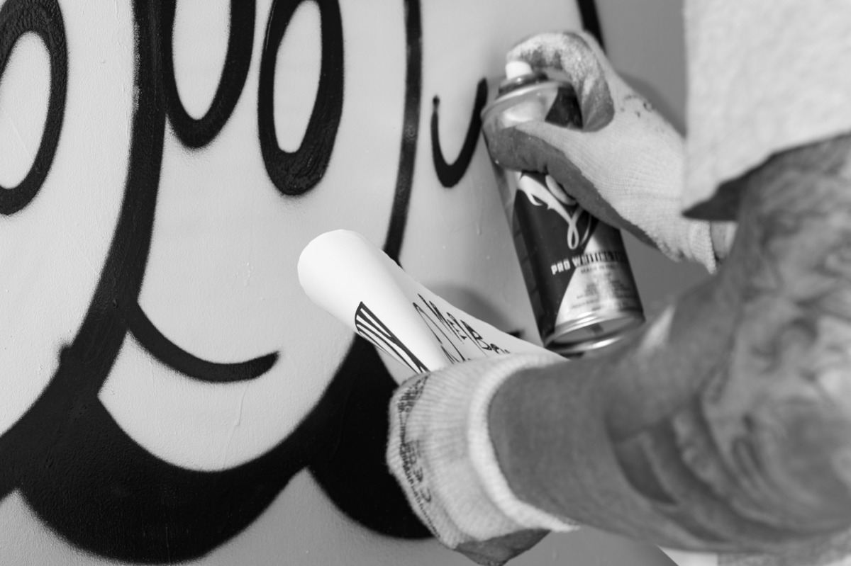 Learning to spray paint